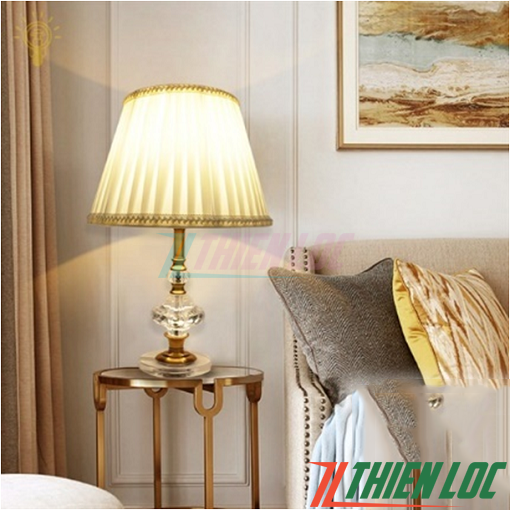 Đèn ngủ để bàn pha lê DNHD035 Đèn ngủ để bàn pha lê DNHD035