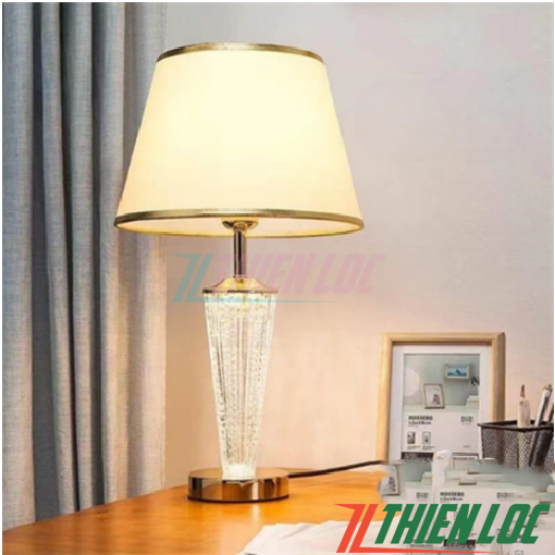 Đèn ngủ để bàn hiện đại DNHD036 Đèn ngủ để bàn hiện đại DNHD036